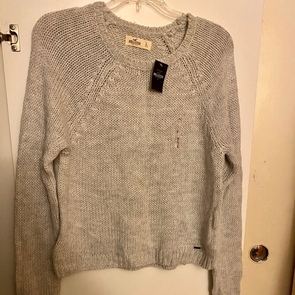 NWT Hollister Grey Sweater - Picture 1 of 4